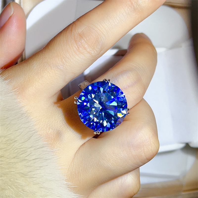 Large Women'S Formal Wear - Anello in Argento 925 con Moissanite